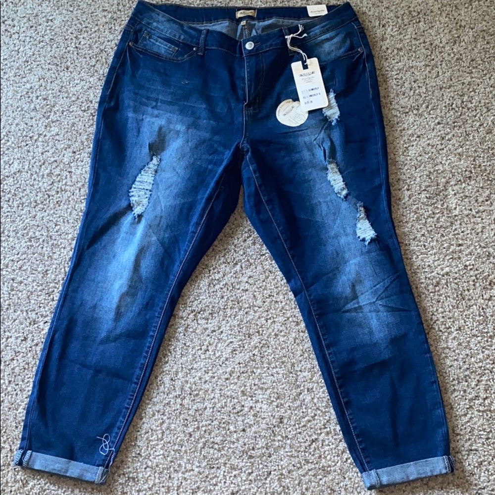 NWT Fashion Nova jeans size 20